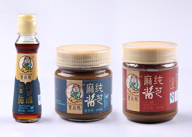 齊小雙芝麻香油芝麻醬瓶標(biāo)
